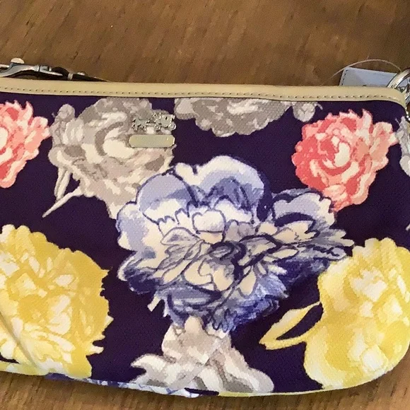 Coach Wrislet - Picture 1 of 6